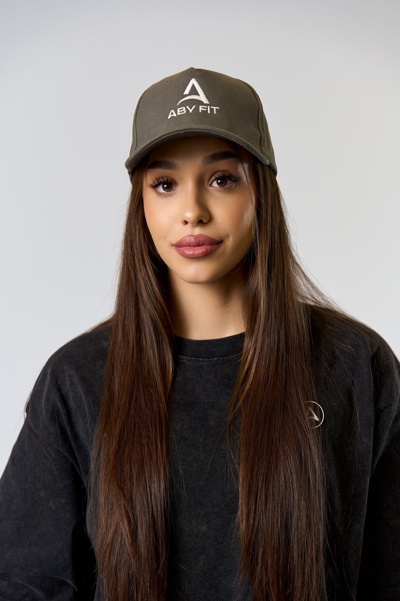 Czapka z logo BIAŁA Szara