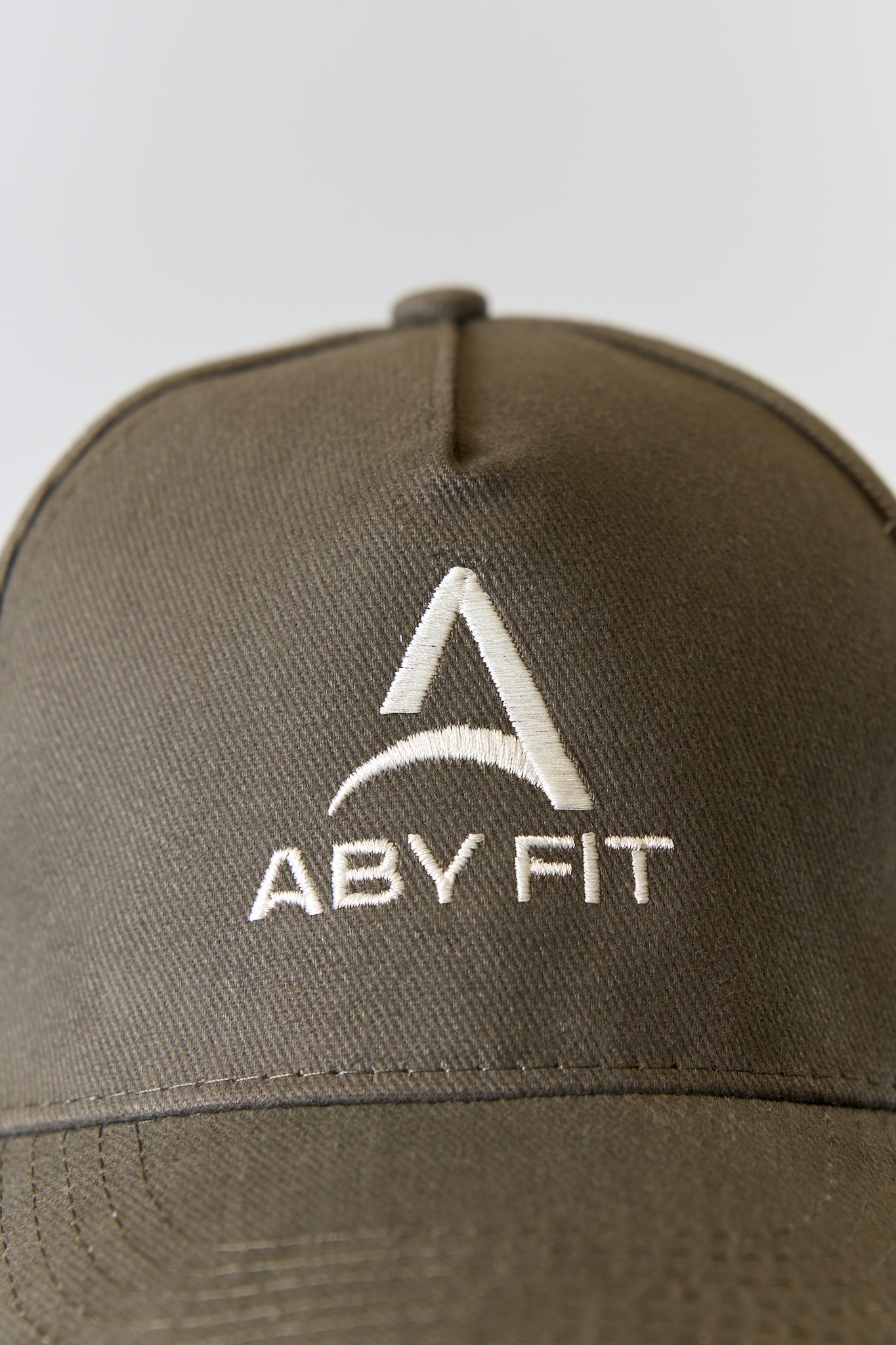 Czapka z logo BIAŁA Szara