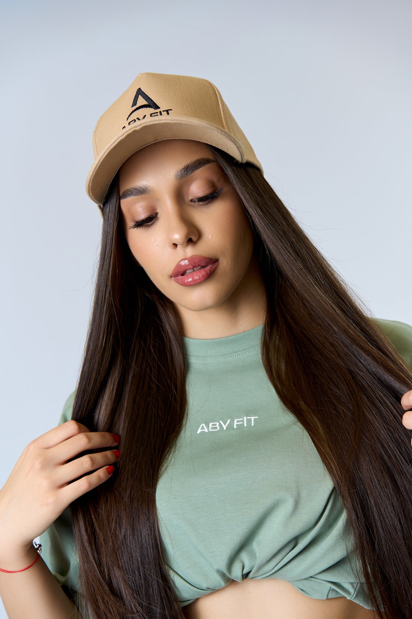 CZARNE LOGO Czapka beżowa