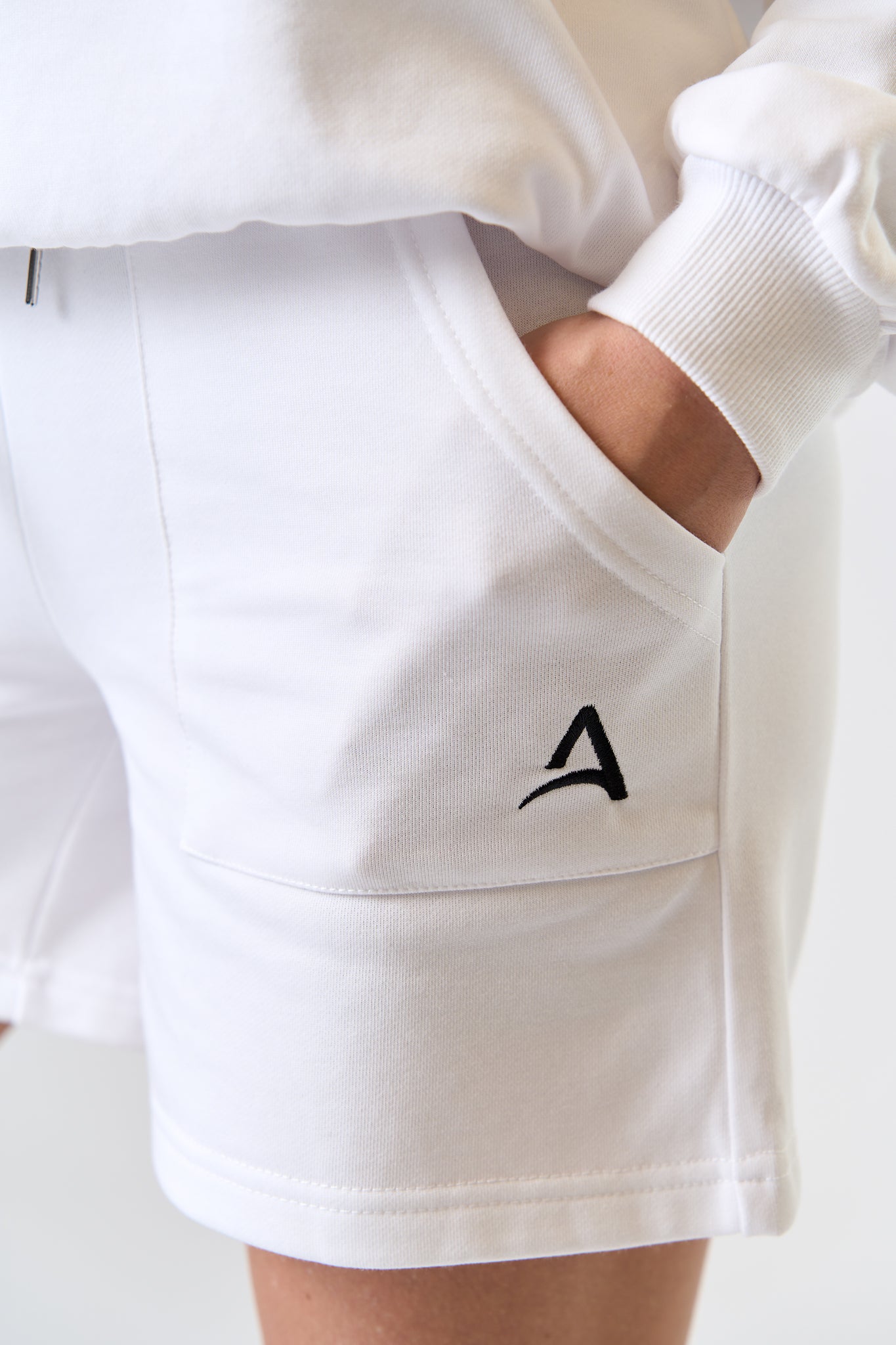 ELEVATE EASE Tracksuit White