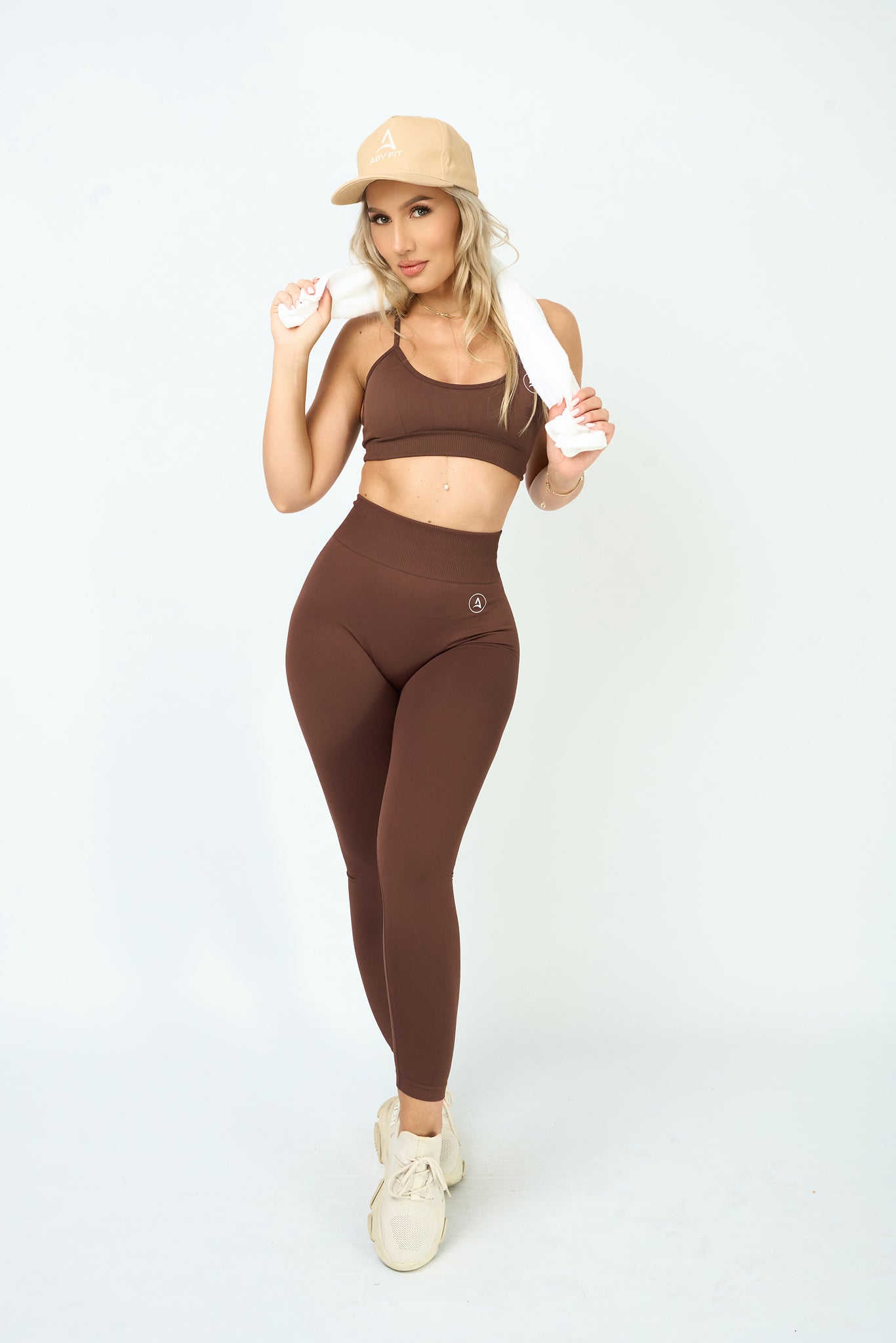 WHITE LOGO Beige cap