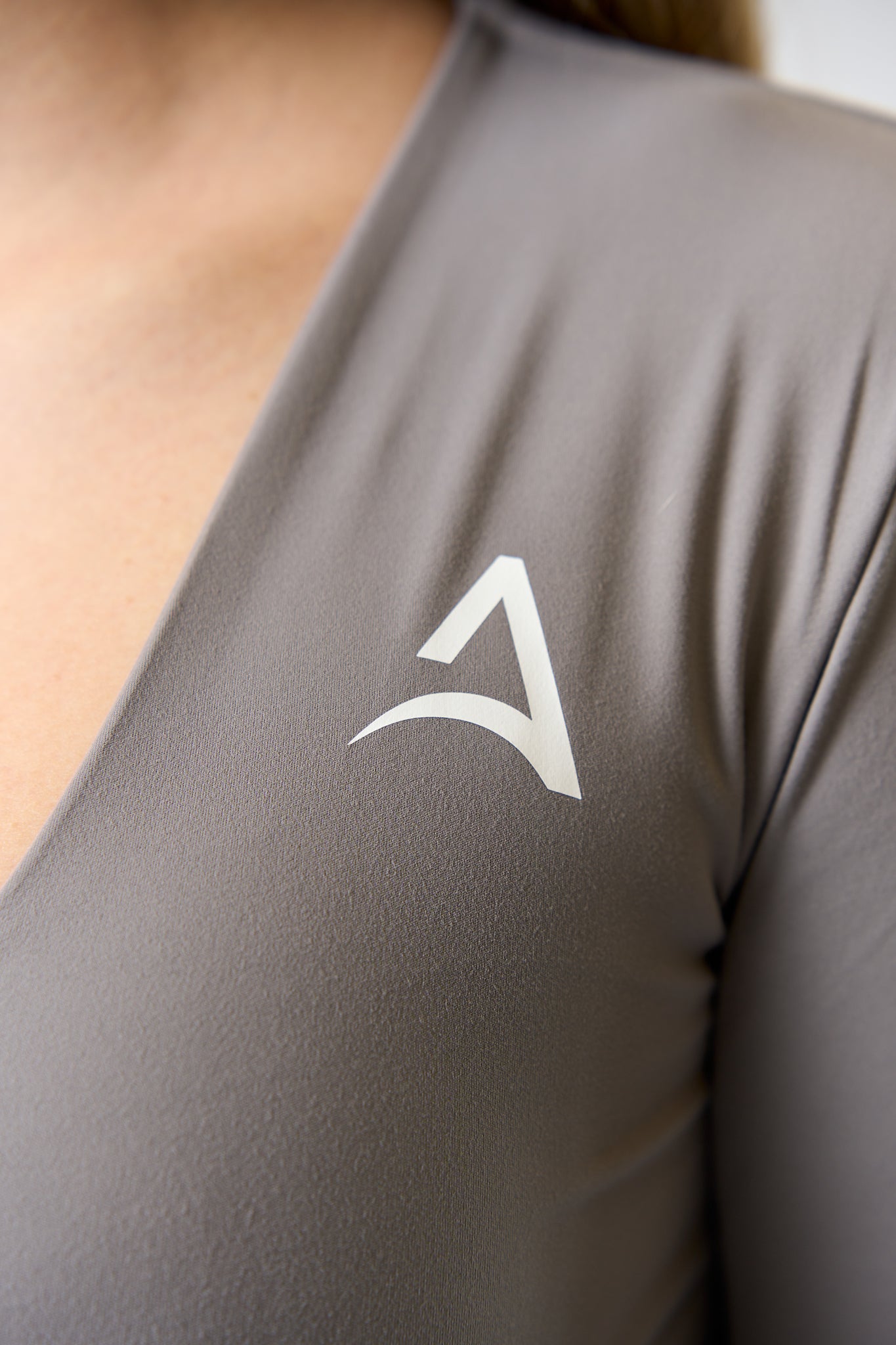 CROSSOVER GLAM Set Grey