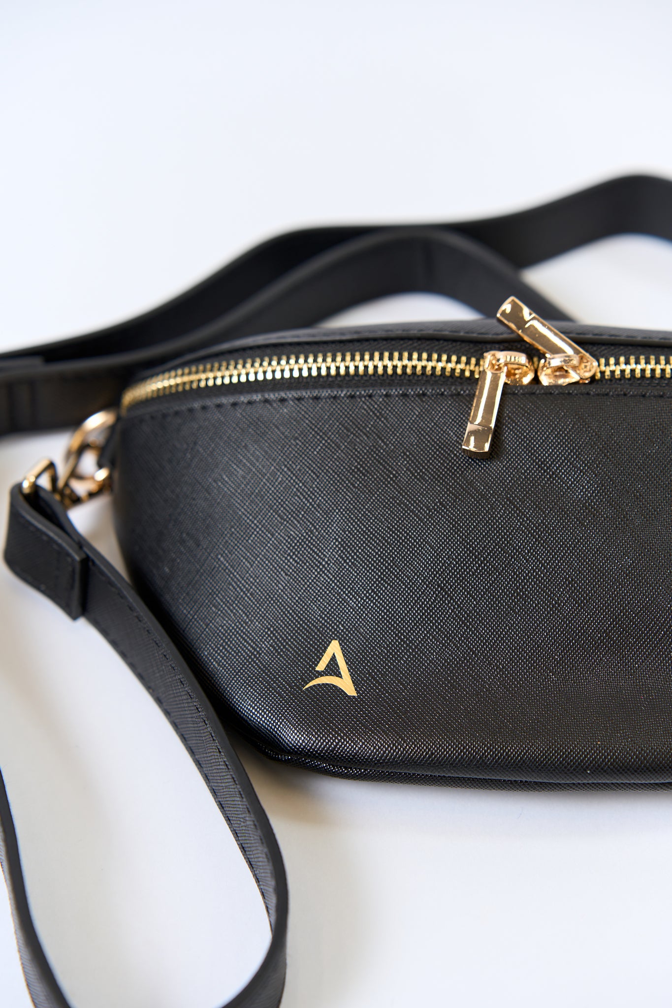 LUXE BELT Czarna torebka